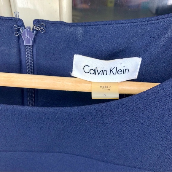 Calvin Klein flattering navy dress. Sz 6. - Picture 4 of 4
